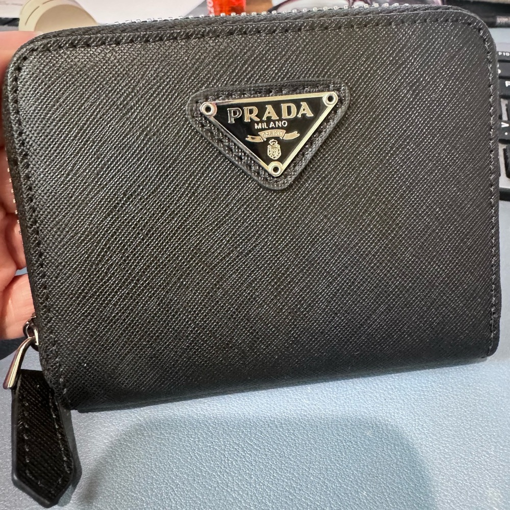 Black Key & Card Holder fashion inspired